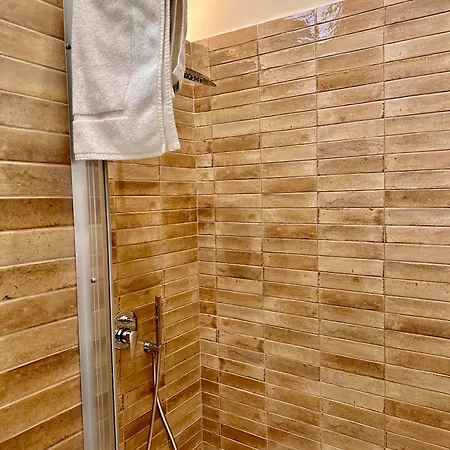 Dimora Aquae Suites&spa مولا دي باري